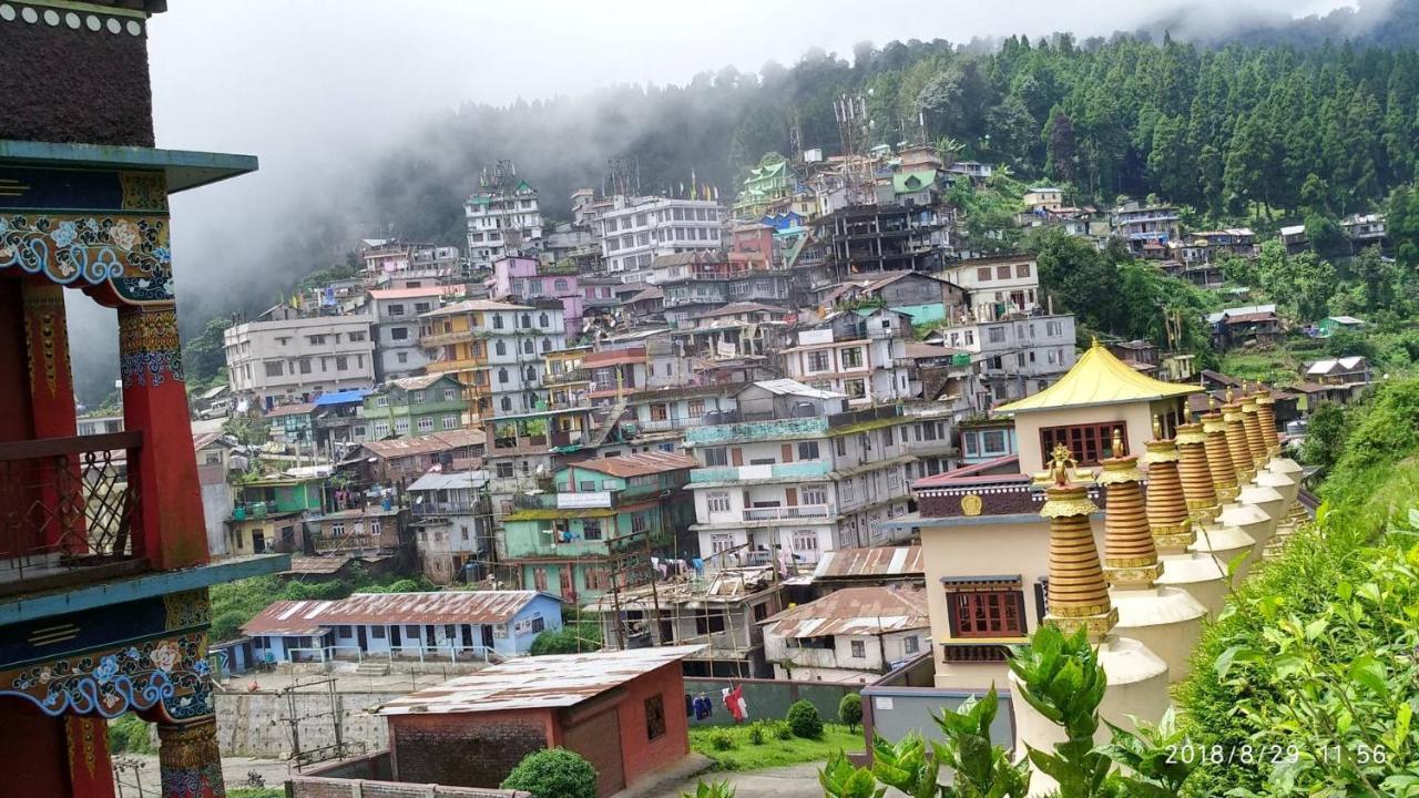 Tibet Homestay Rishop Luaran gambar