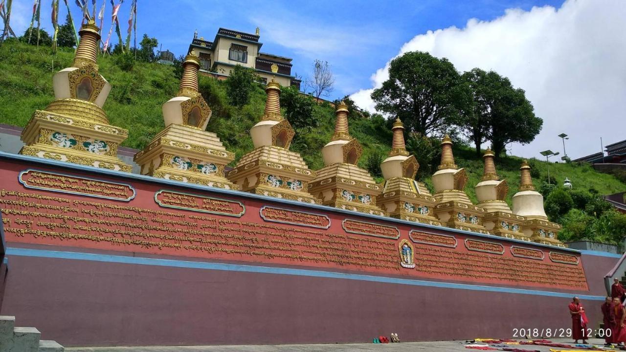 Tibet Homestay Rishop Luaran gambar