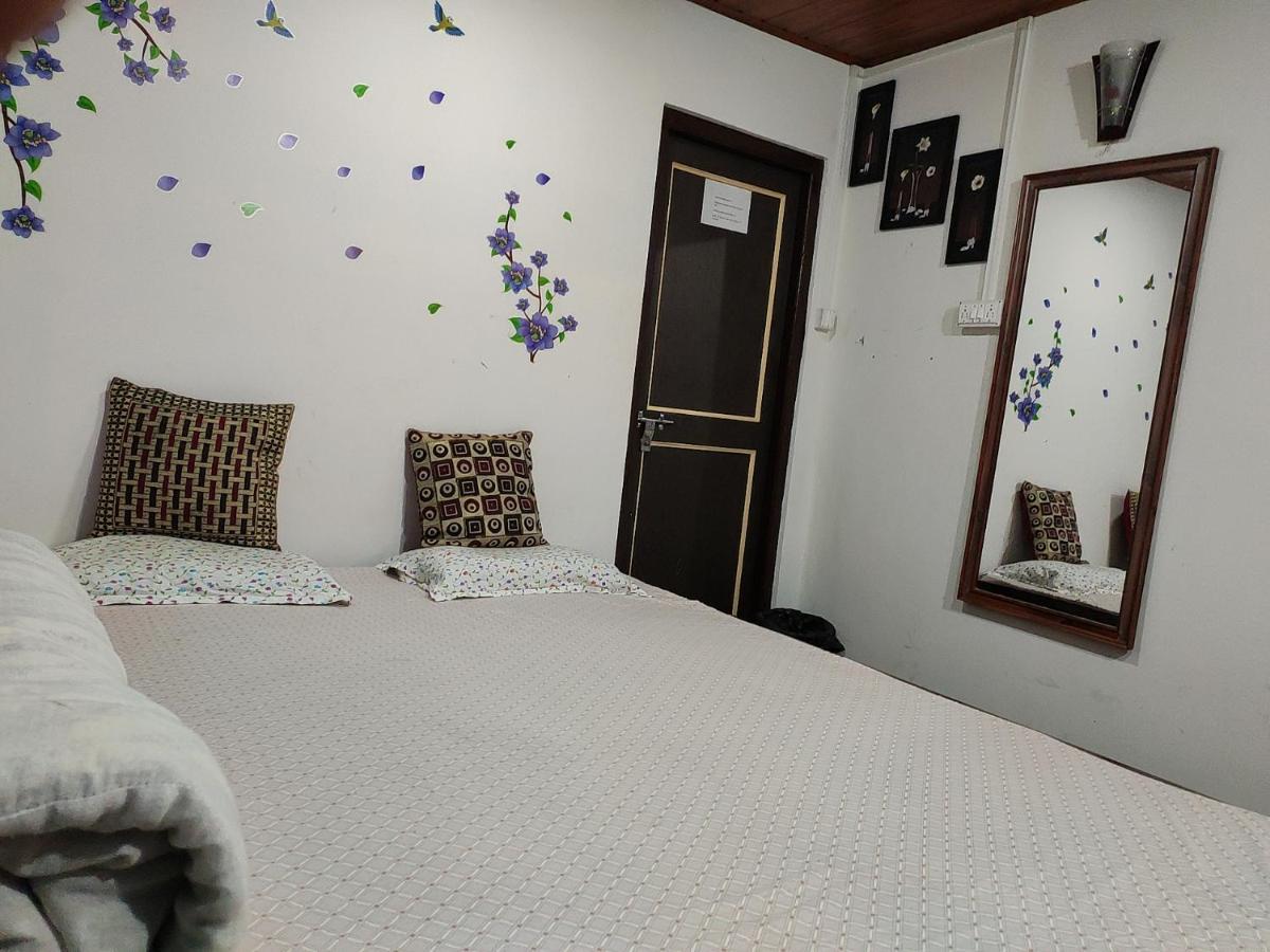 Tibet Homestay Rishop Luaran gambar